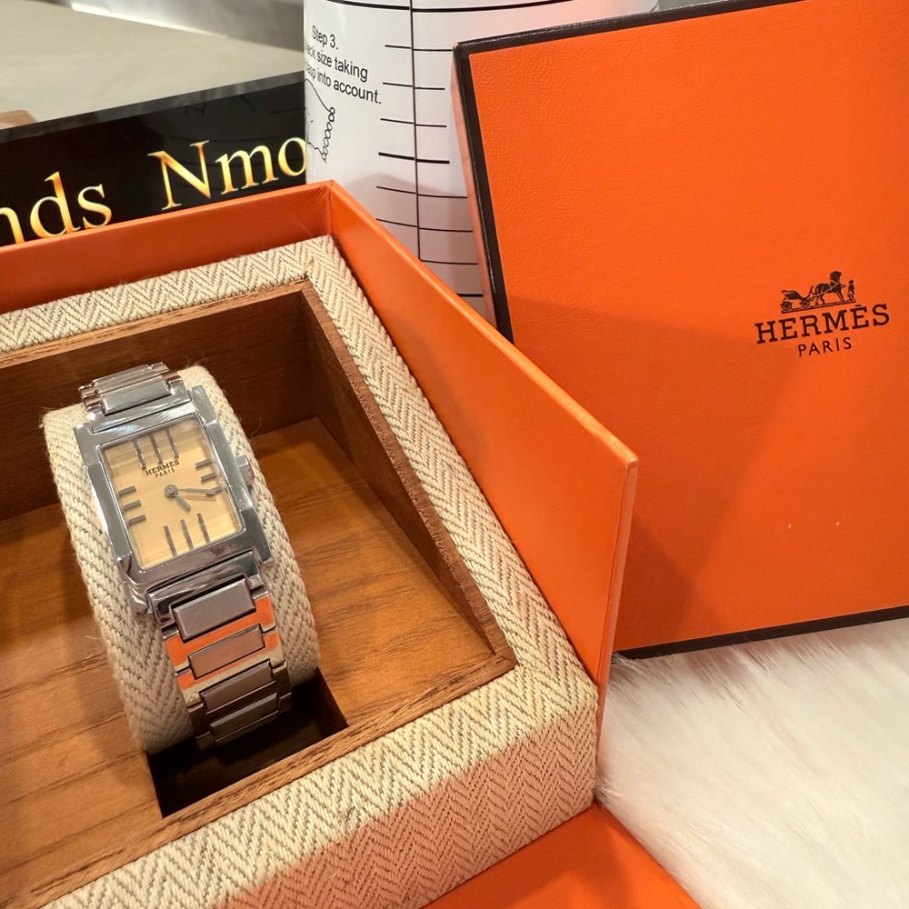 HERMES Ladies' Watch - Picture 5 of 12